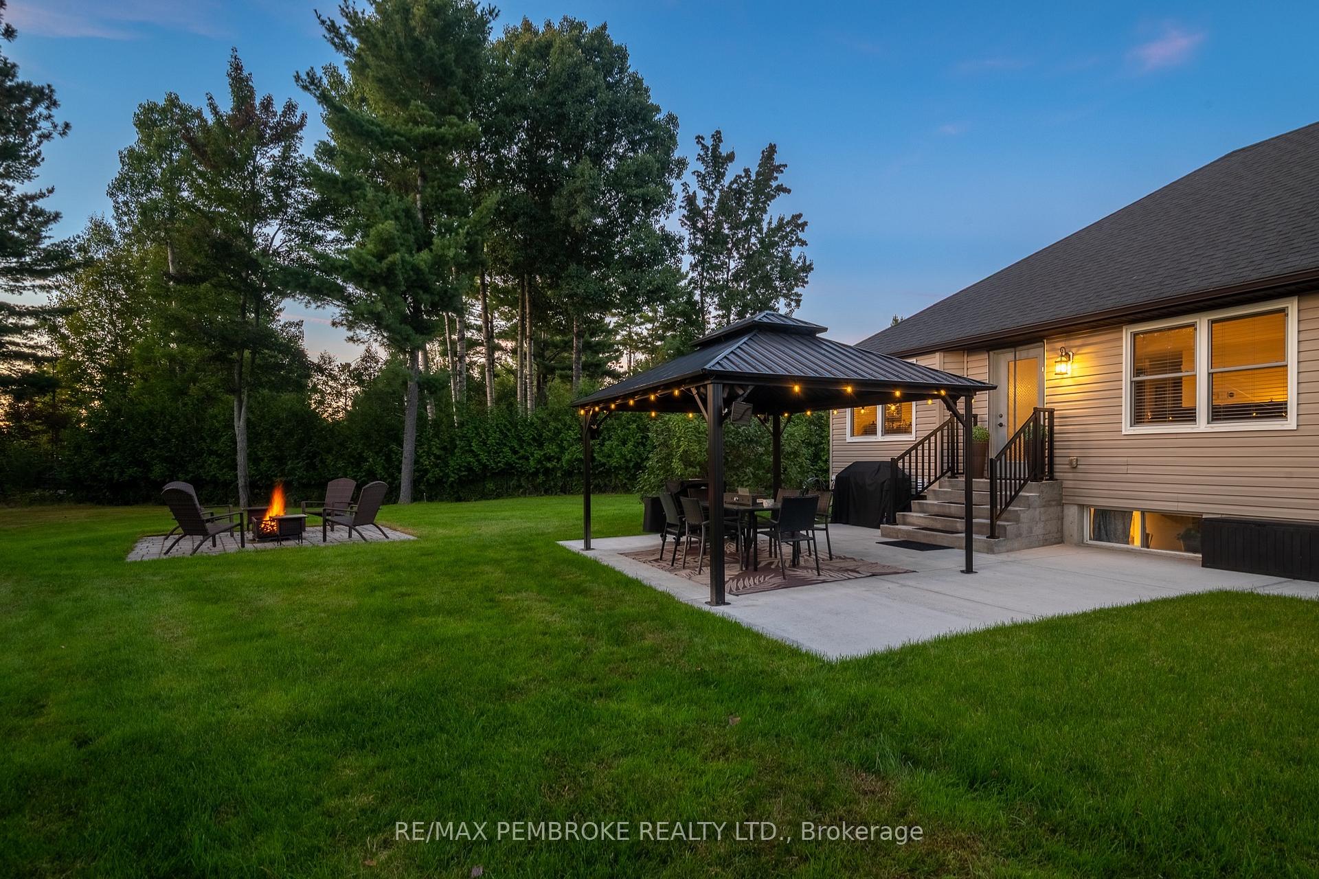 Photo 50 of 221 Oriole Crescent, Petawawa, Petawawa — HOMEH