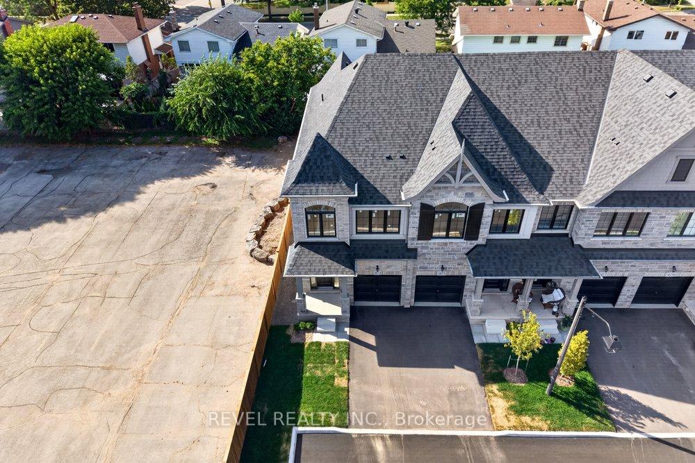 Photo 6 of 3173 Maplehill Drive, Burlington, Roseland — HOMEH