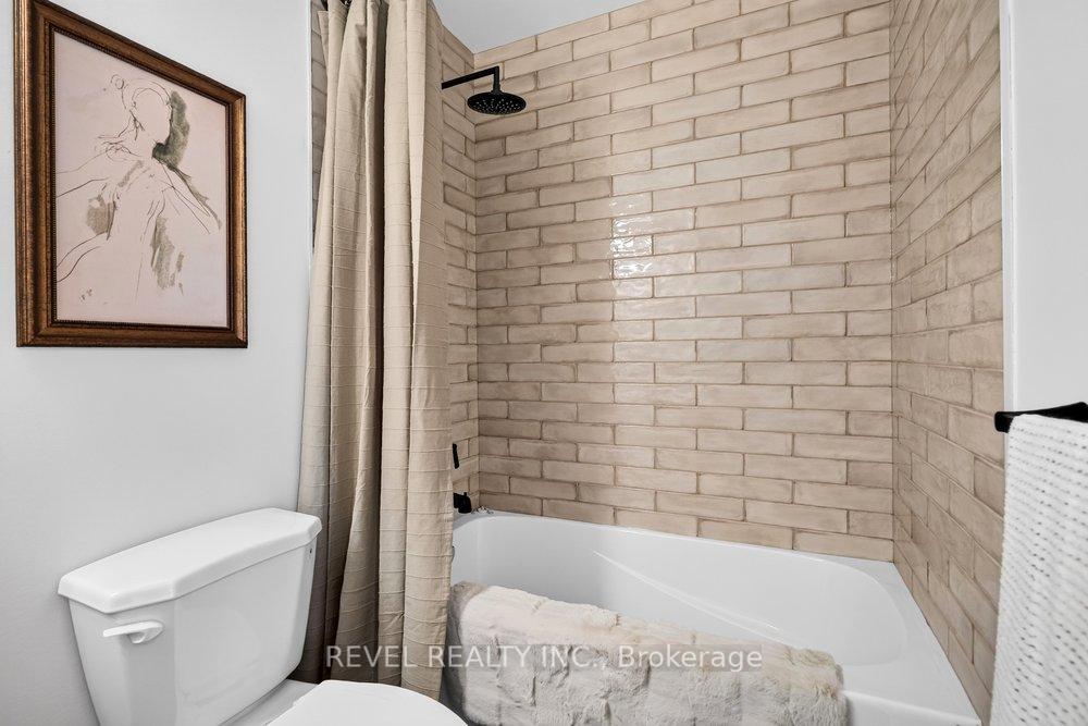 Photo 43 of 3173 Maplehill Drive, Burlington, Roseland — HOMEH