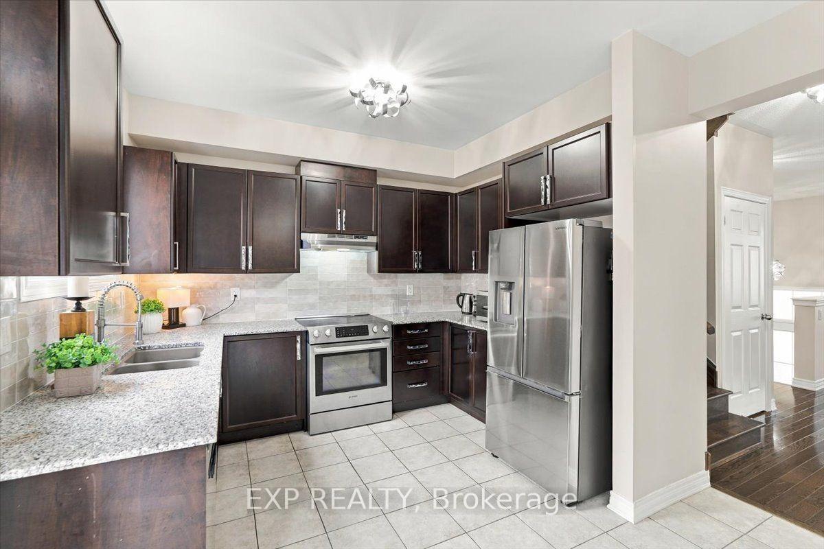 Photo 15 of 27 Rockbrook Trail, Brampton, Northwest Brampton — HOMEH