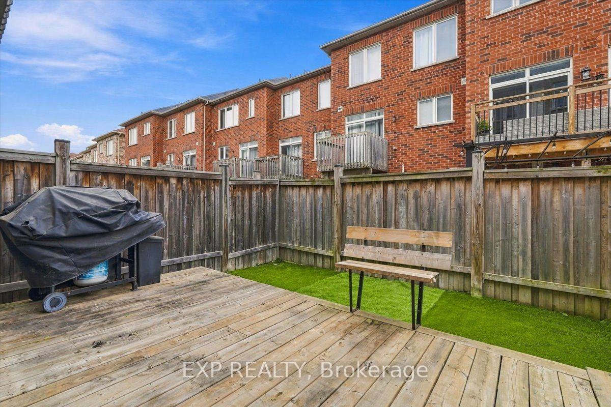 Photo 35 of 27 Rockbrook Trail, Brampton, Northwest Brampton — HOMEH
