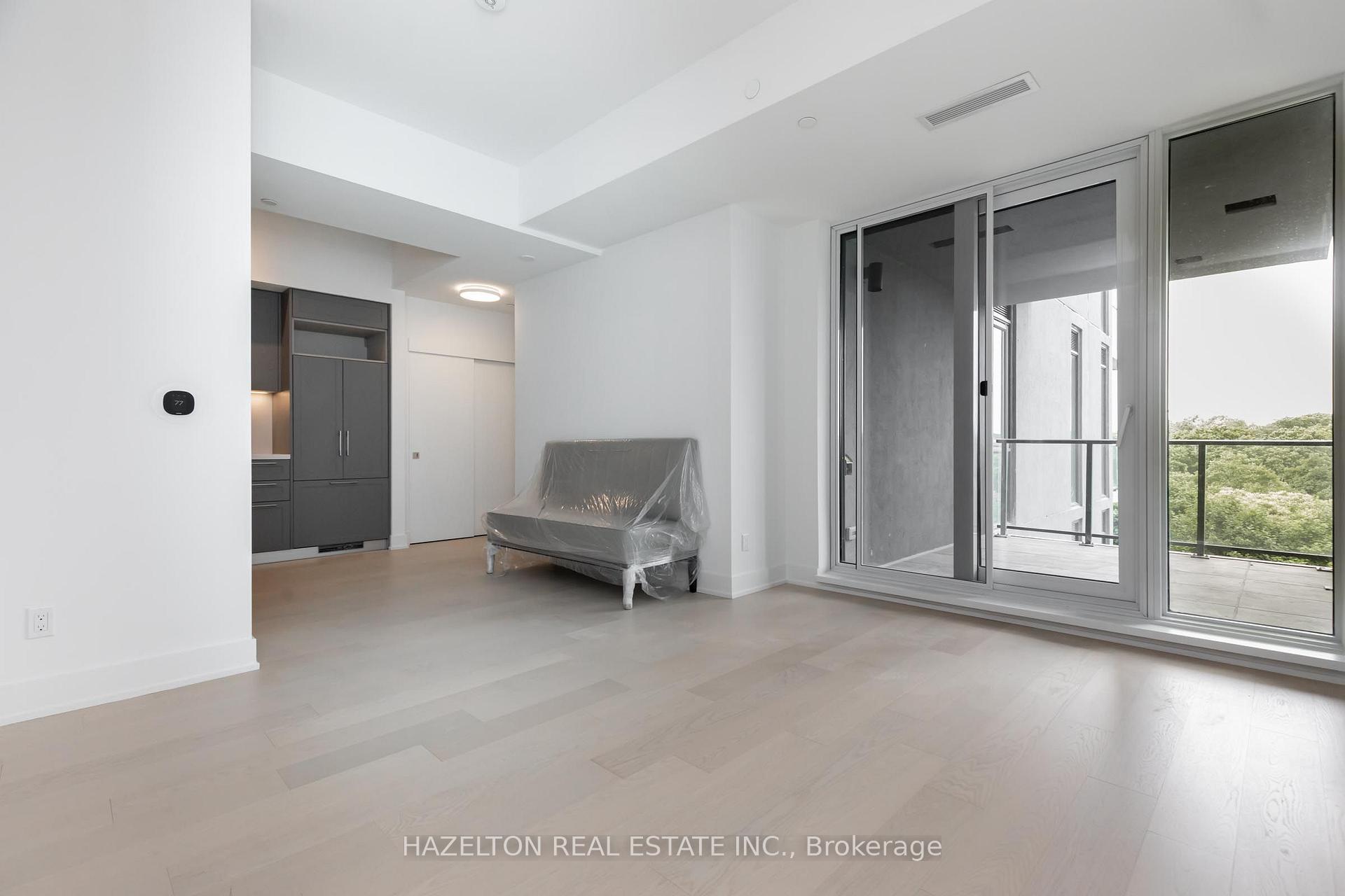 Photo 3 of Unit 706, 8 Manor Road W, Toronto, Yonge-Eglinton — HOMEH