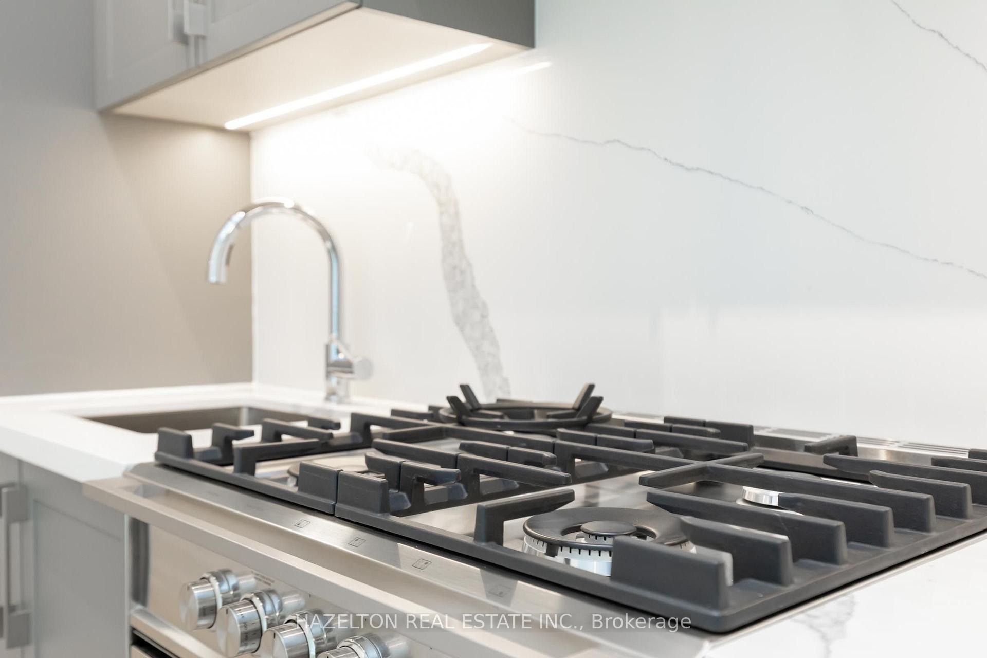 Photo 8 of Unit 706, 8 Manor Road W, Toronto, Yonge-Eglinton — HOMEH
