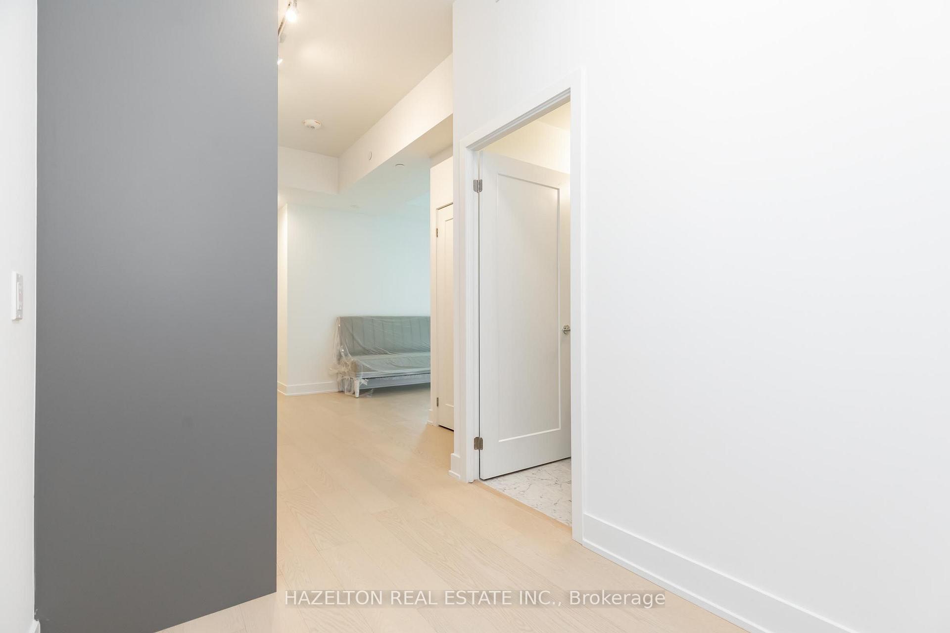 Photo 12 of Unit 706, 8 Manor Road W, Toronto, Yonge-Eglinton — HOMEH