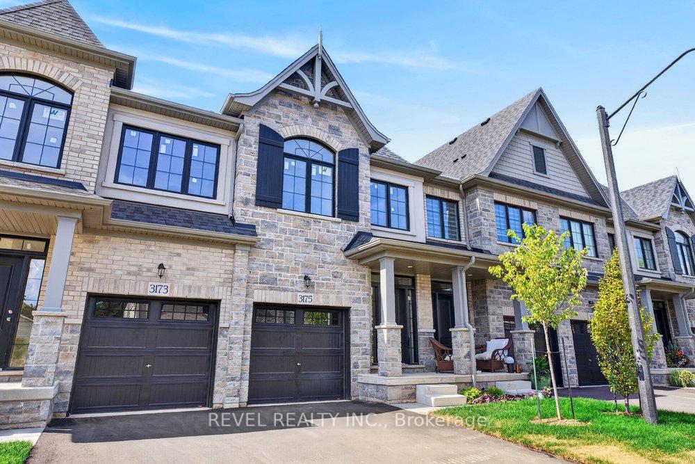 Photo 2 of 3175 Maplehill Drive, Burlington, Roseland — HOMEH