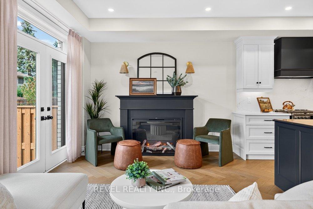 Photo 15 of 3175 Maplehill Drive, Burlington, Roseland — HOMEH