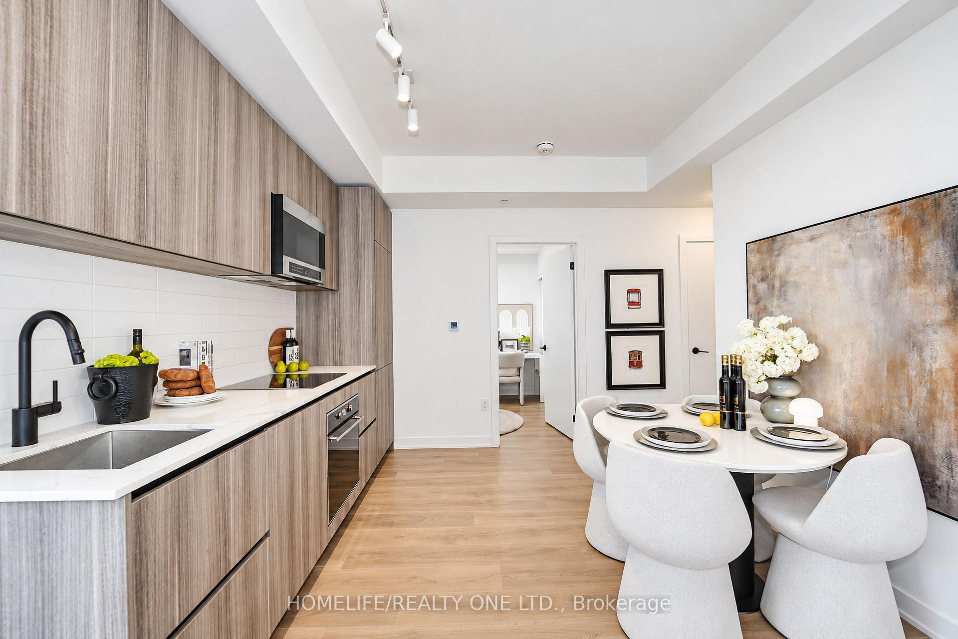 Photo 11 of Unit 1111, 117 Broadway Avenue, Toronto, Mount Pleasant West — HOMEH