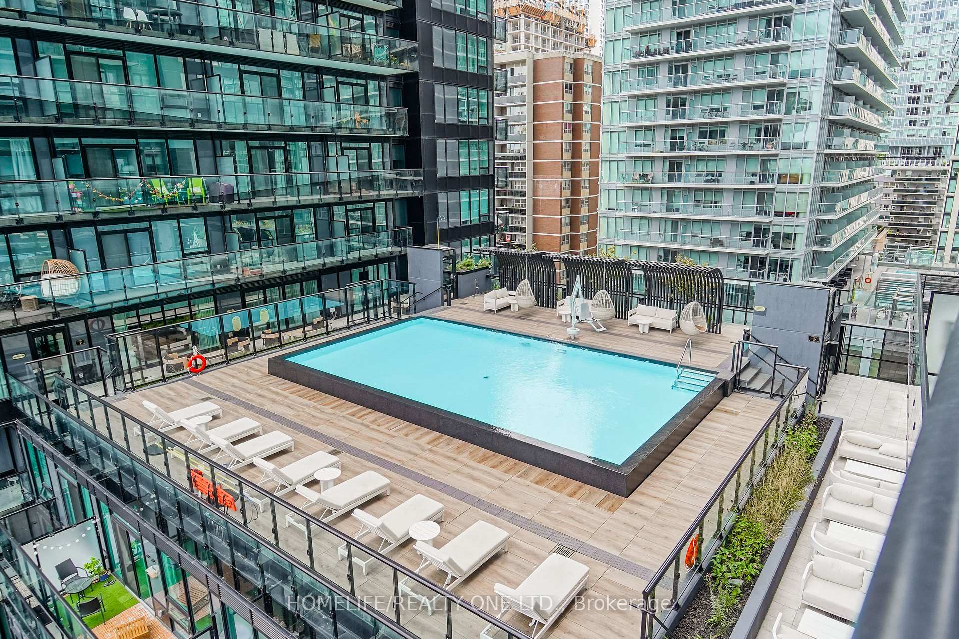Photo 18 of Unit 1111, 117 Broadway Avenue, Toronto, Mount Pleasant West — HOMEH