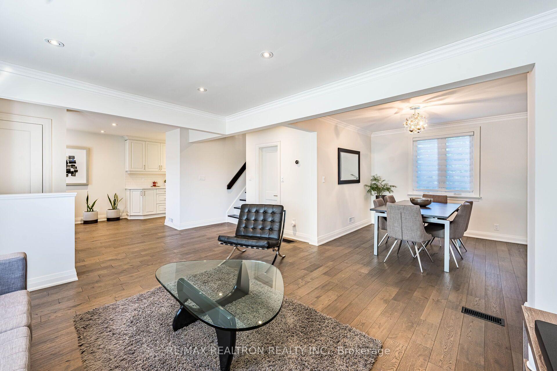 Photo 8 of 9 Ingleside Drive, North York, Downsview-Roding-CFB — HOMEH
