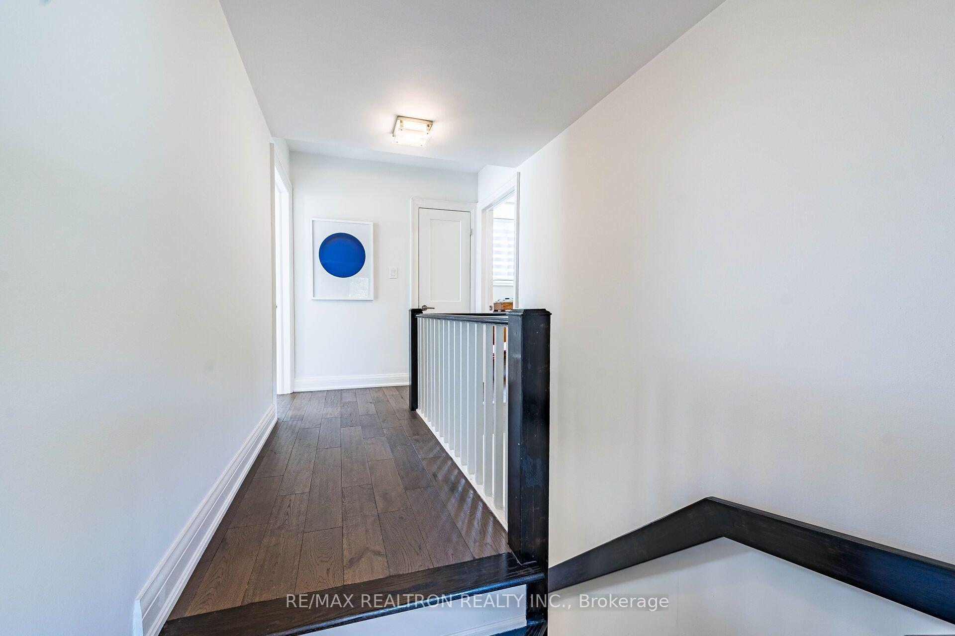 Photo 21 of 9 Ingleside Drive, North York, Downsview-Roding-CFB — HOMEH