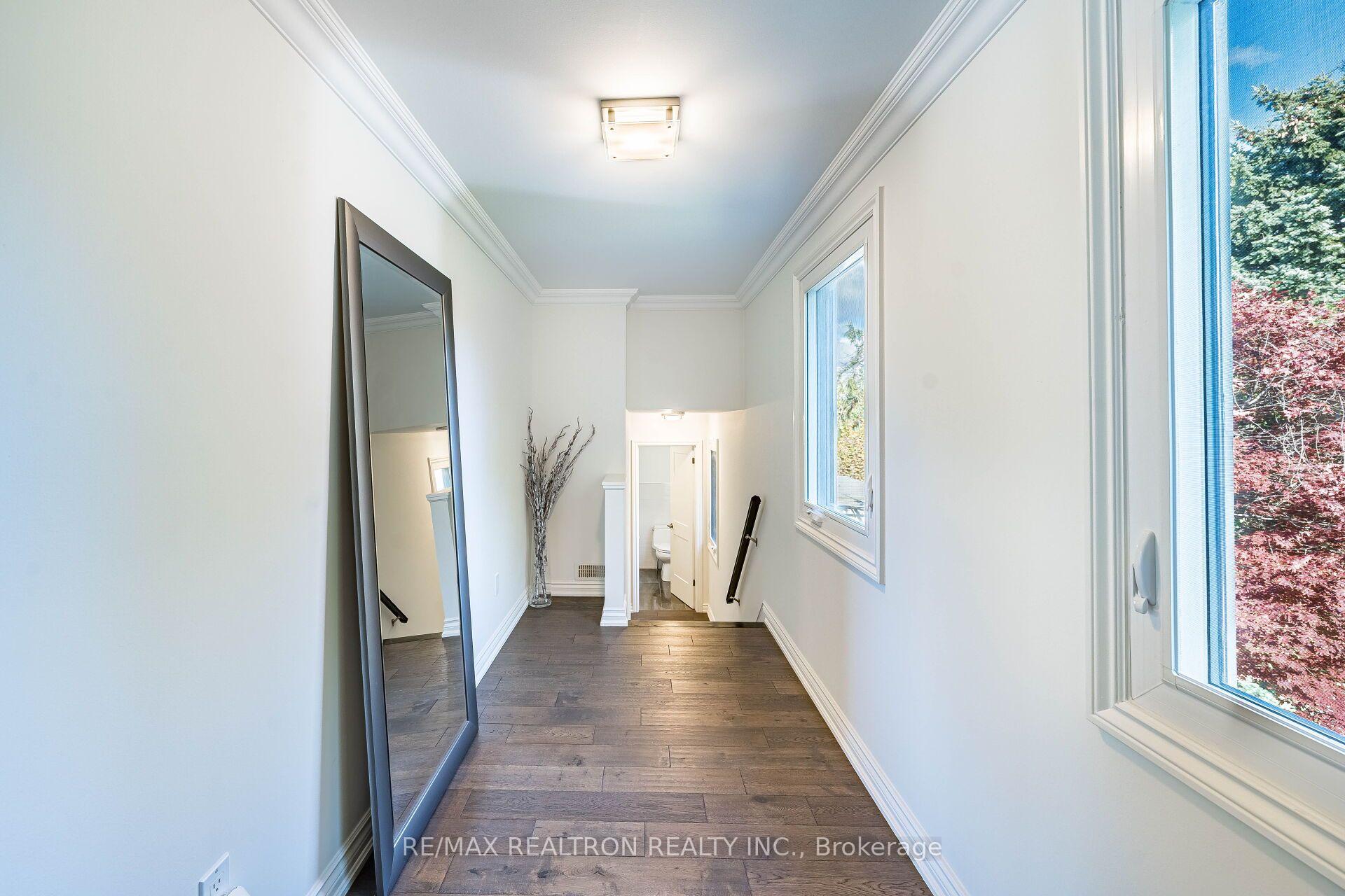 Photo 22 of 9 Ingleside Drive, North York, Downsview-Roding-CFB — HOMEH