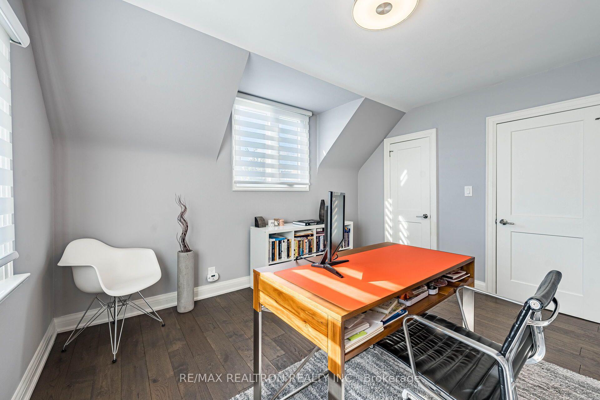 Photo 31 of 9 Ingleside Drive, North York, Downsview-Roding-CFB — HOMEH