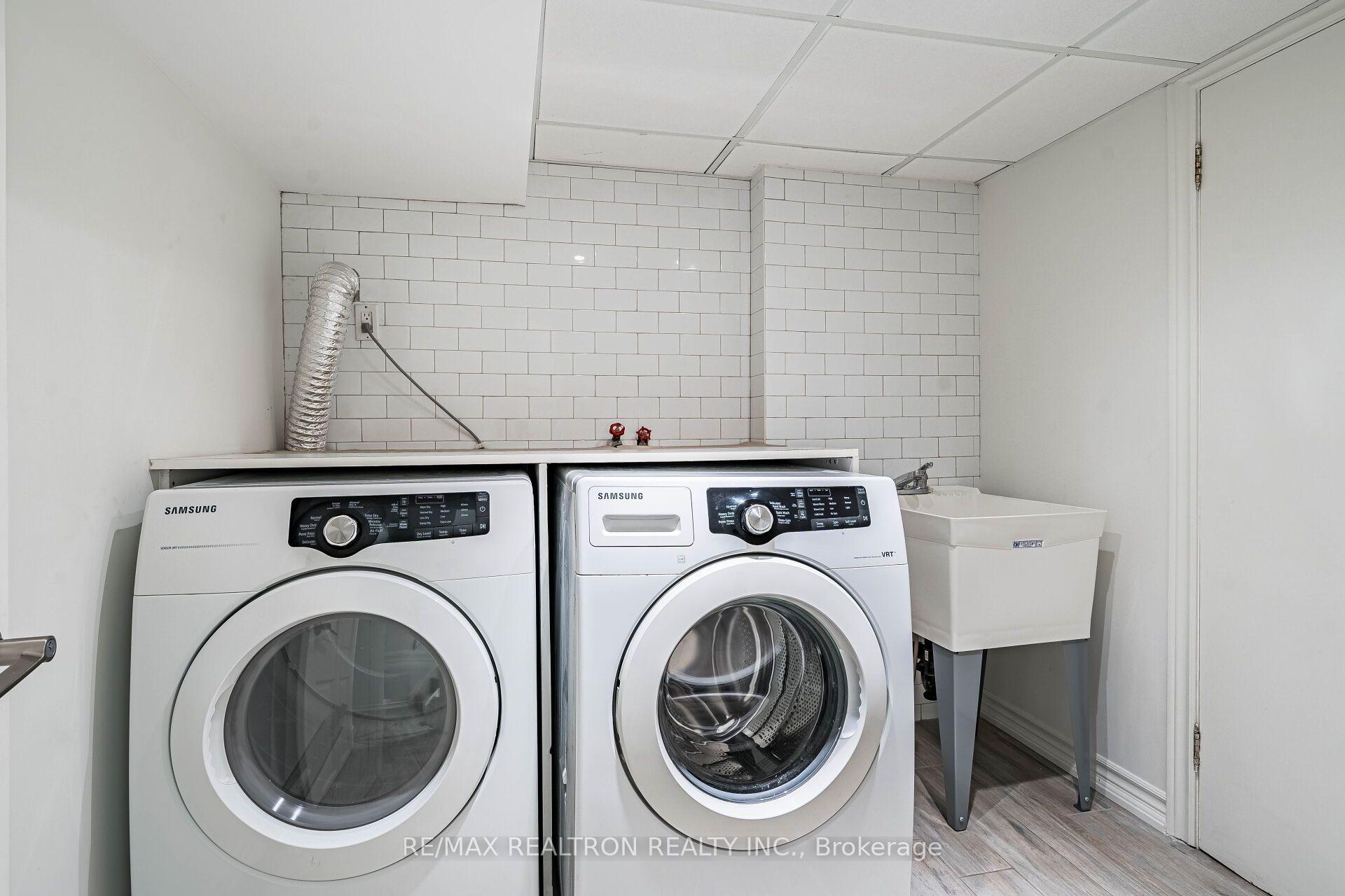 Photo 45 of 9 Ingleside Drive, North York, Downsview-Roding-CFB — HOMEH