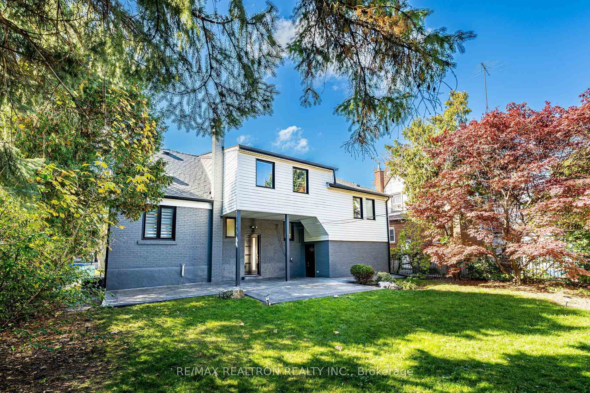 Photo 49 of 9 Ingleside Drive, North York, Downsview-Roding-CFB — HOMEH