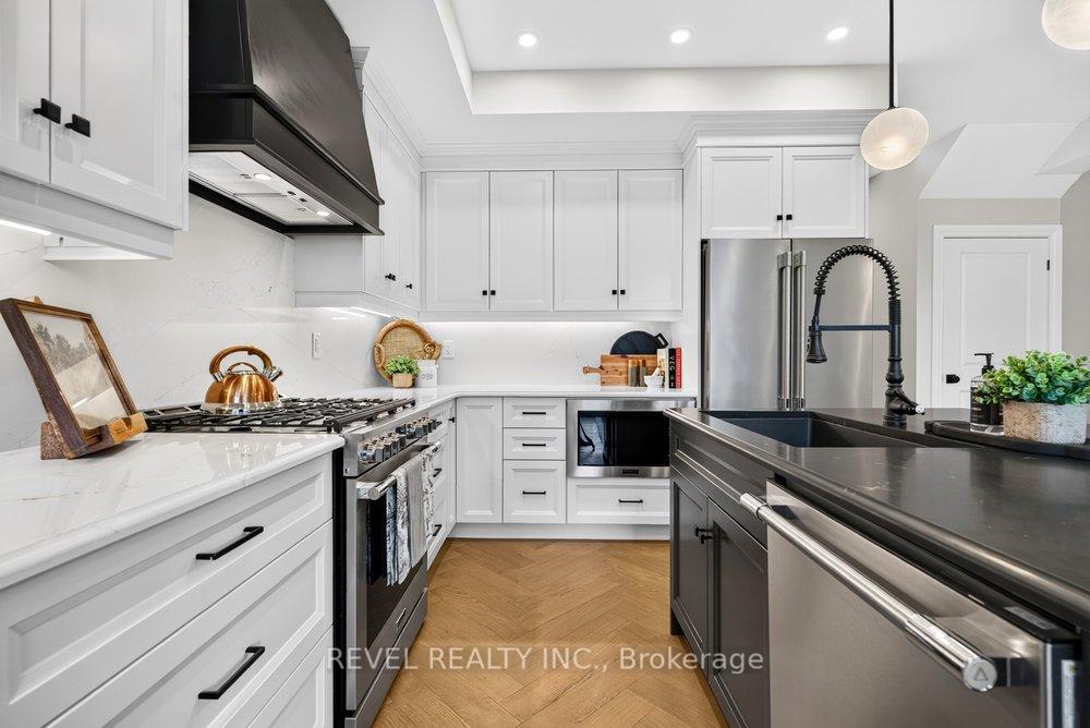 Photo 14 of 3191 Maplehill Drive, Burlington, Roseland — HOMEH