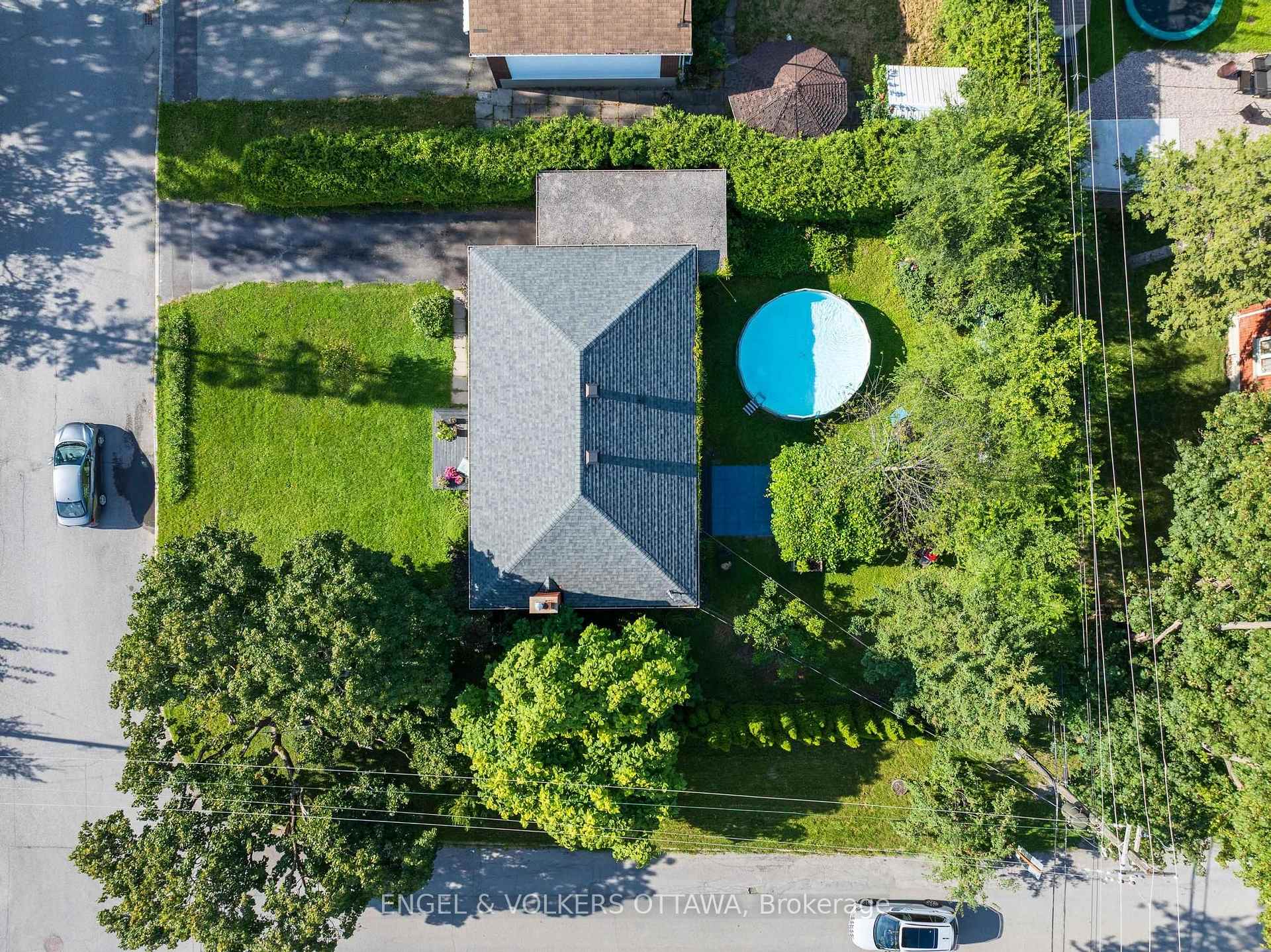 Photo 7 of 11 Hilliard Avenue, Ottawa, City View/Skyline/Fisher Heights/Parkwood Hills — HOMEH