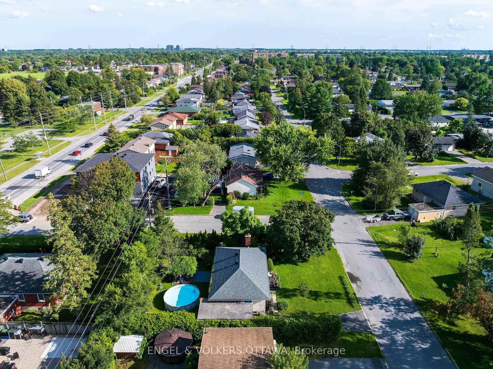 Photo 14 of 11 Hilliard Avenue, Ottawa, City View/Skyline/Fisher Heights/Parkwood Hills — HOMEH