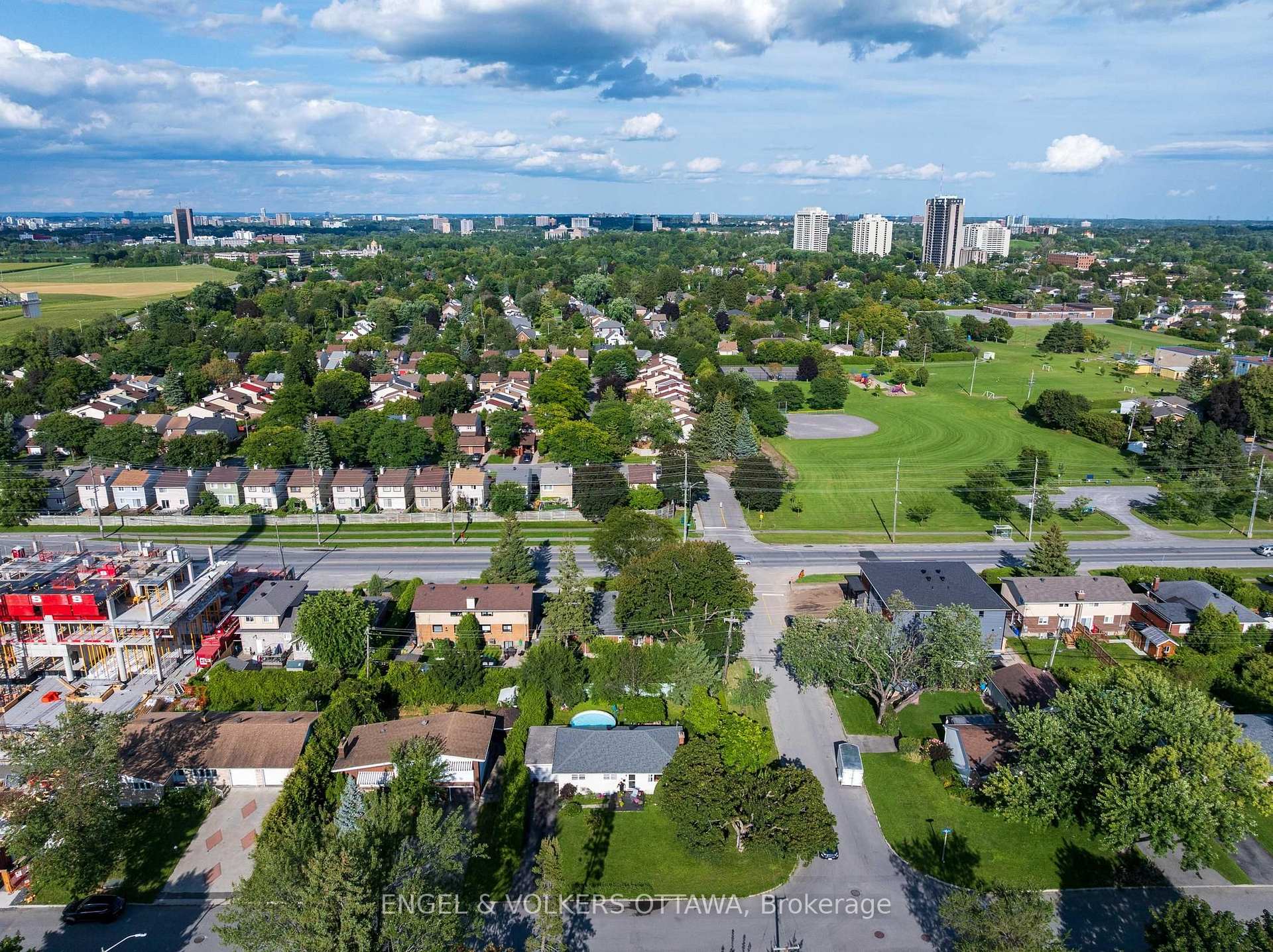Photo 16 of 11 Hilliard Avenue, Ottawa, City View/Skyline/Fisher Heights/Parkwood Hills — HOMEH