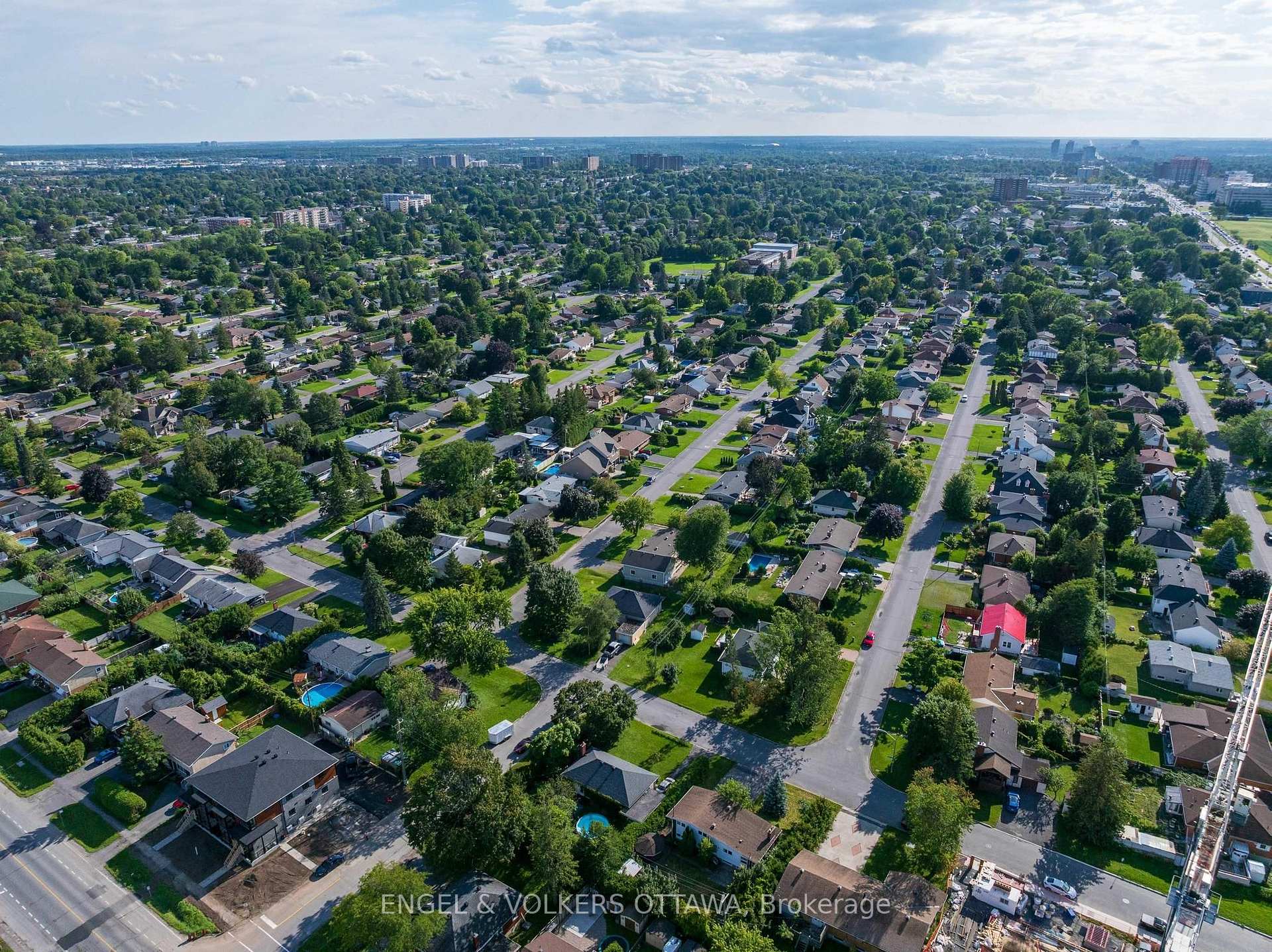 Photo 21 of 11 Hilliard Avenue, Ottawa, City View/Skyline/Fisher Heights/Parkwood Hills — HOMEH