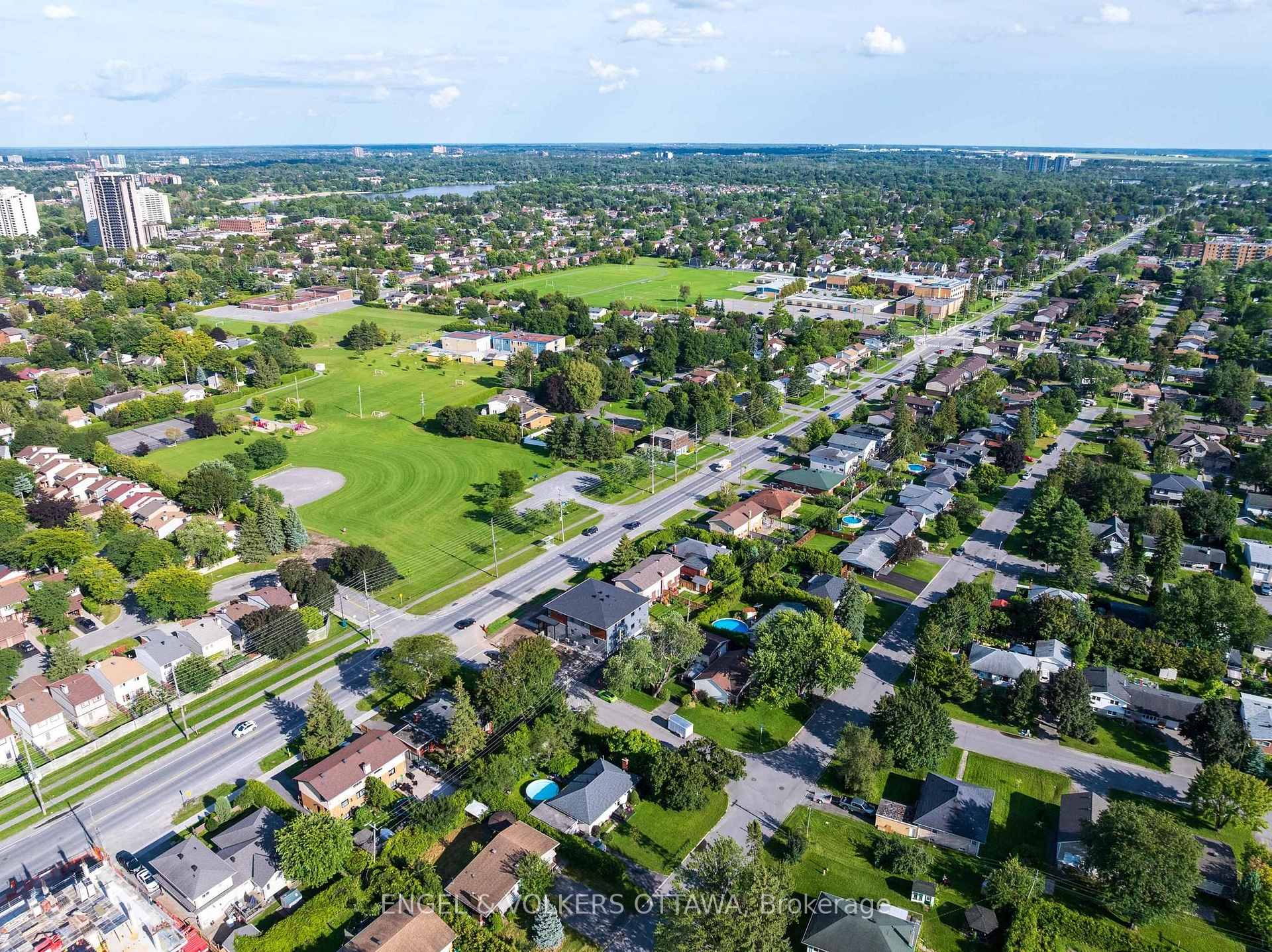Photo 23 of 11 Hilliard Avenue, Ottawa, City View/Skyline/Fisher Heights/Parkwood Hills — HOMEH