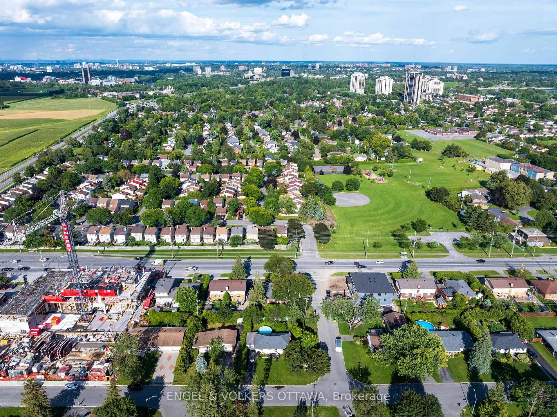 Photo 24 of 11 Hilliard Avenue, Ottawa, City View/Skyline/Fisher Heights/Parkwood Hills — HOMEH