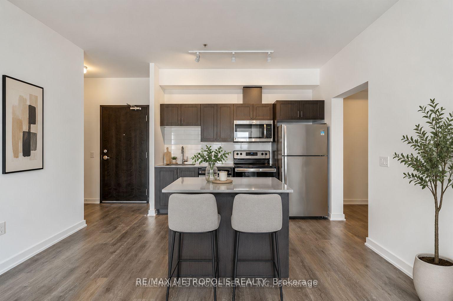 Photo 7 of Unit 422, 430 Essa Road, Barrie, Holly — HOMEH