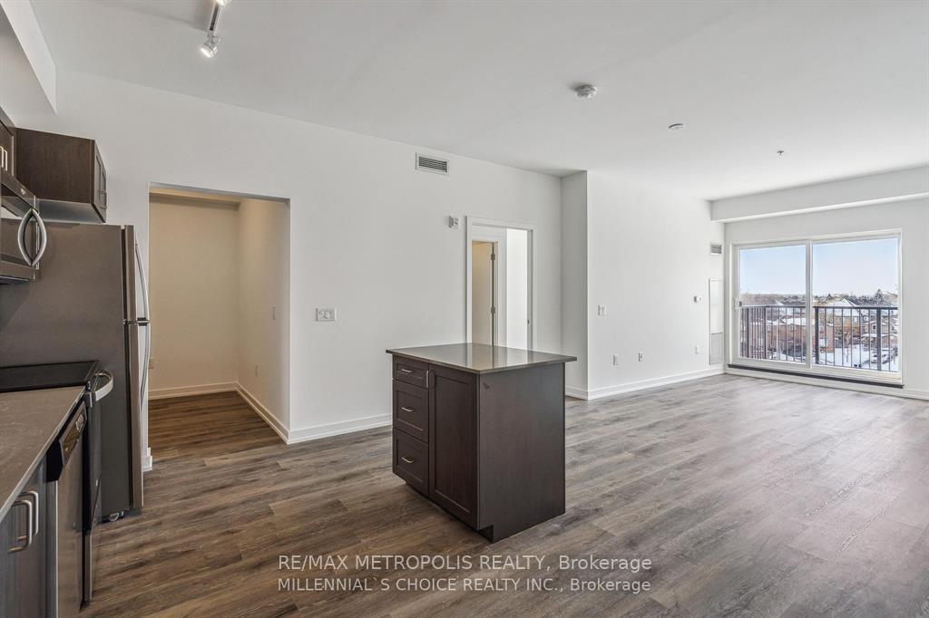 Photo 10 of Unit 422, 430 Essa Road, Barrie, Holly — HOMEH