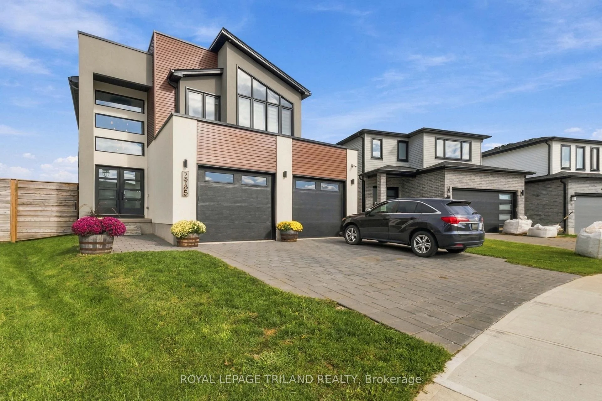 Photo 4 of 2985 Heardcreek Trail, London, North S — HOMEH