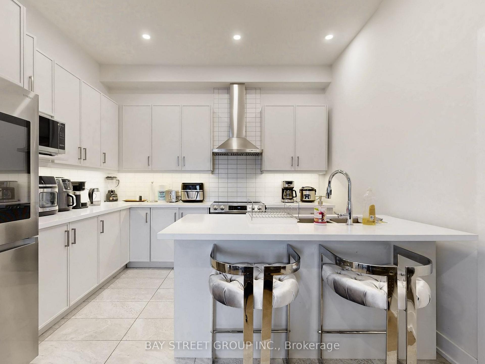Photo 6 of 88 Harvey Bunker Crescent, Markham, Angus Glen — HOMEH