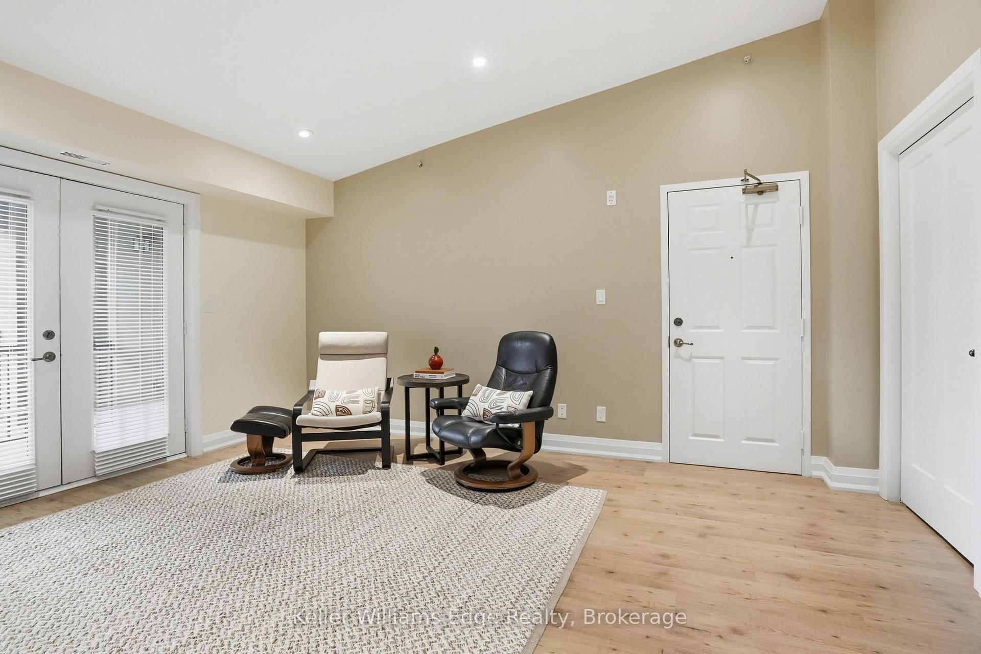Photo 5 of Unit 406, 2075 Appleby Line, Burlington, Uptown — HOMEH