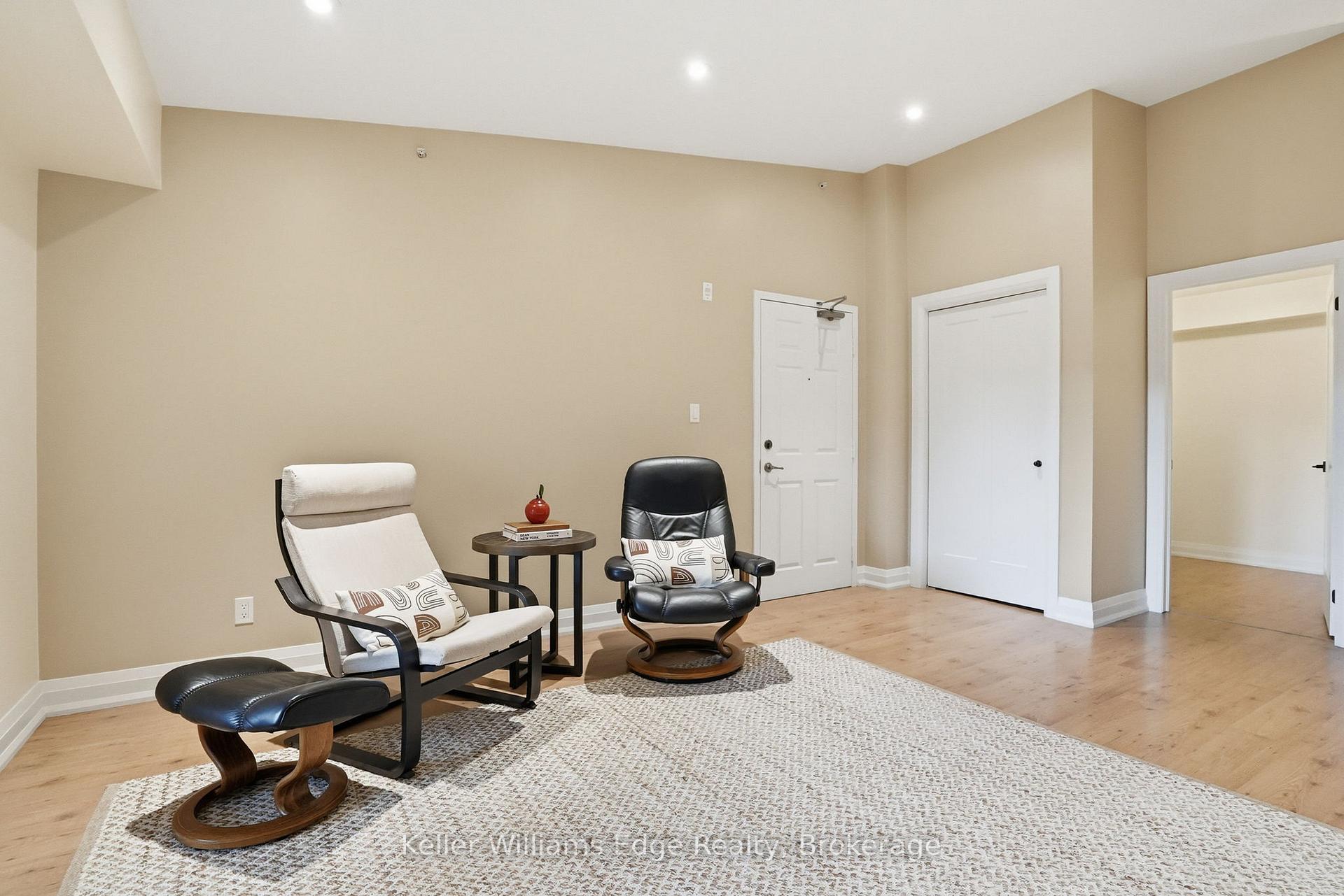 Photo 7 of Unit 406, 2075 Appleby Line, Burlington, Uptown — HOMEH