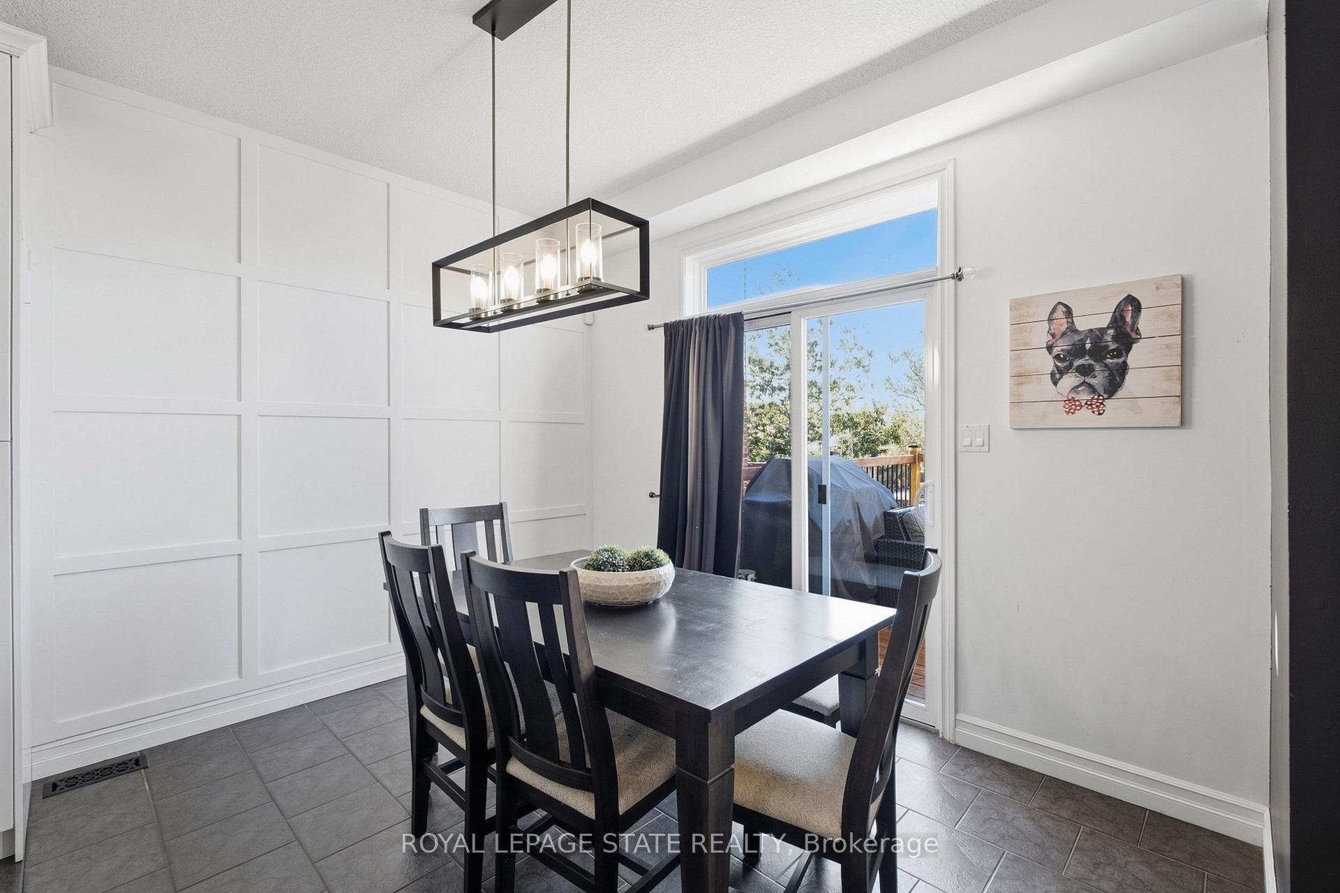 Photo 15 of 139 Stoneglen Way, Hamilton, Mount Hope — HOMEH