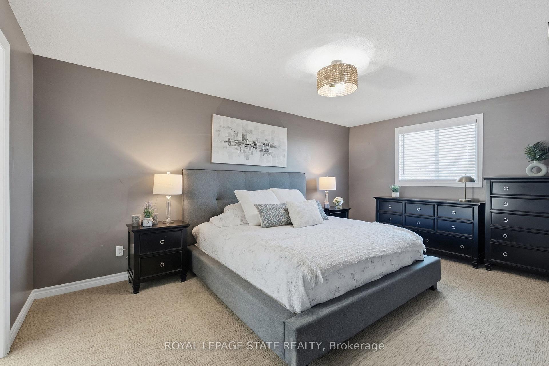Photo 17 of 139 Stoneglen Way, Hamilton, Mount Hope — HOMEH