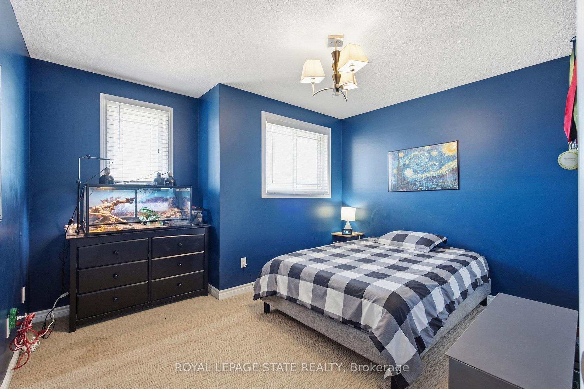 Photo 21 of 139 Stoneglen Way, Hamilton, Mount Hope — HOMEH