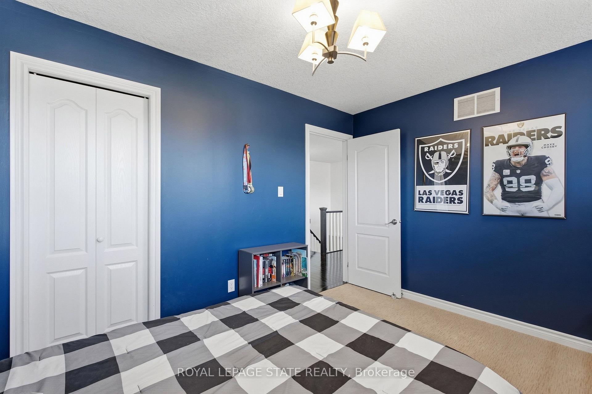 Photo 22 of 139 Stoneglen Way, Hamilton, Mount Hope — HOMEH