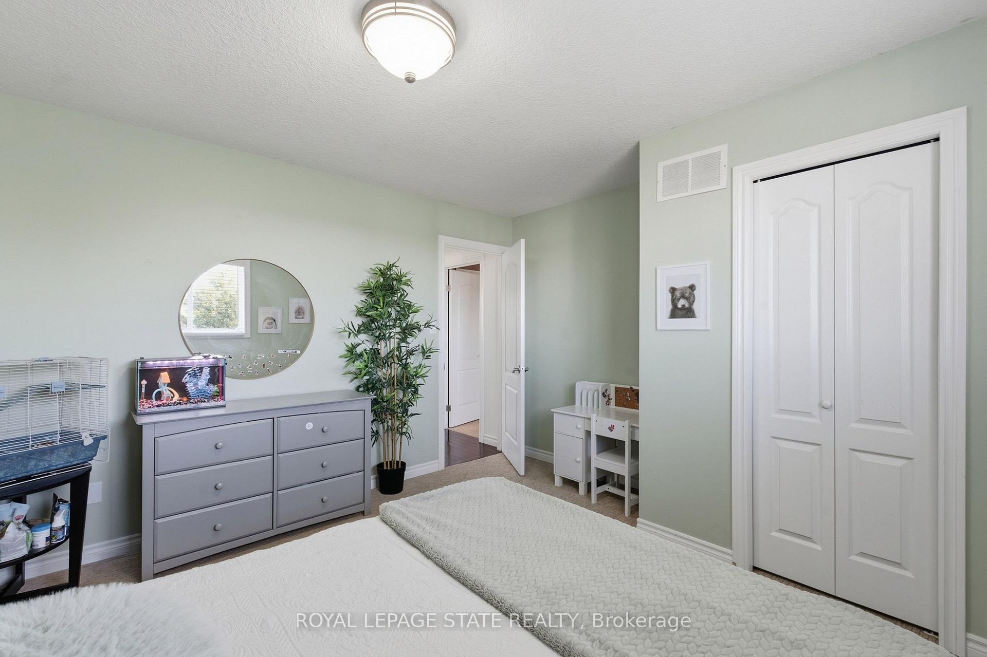 Photo 24 of 139 Stoneglen Way, Hamilton, Mount Hope — HOMEH