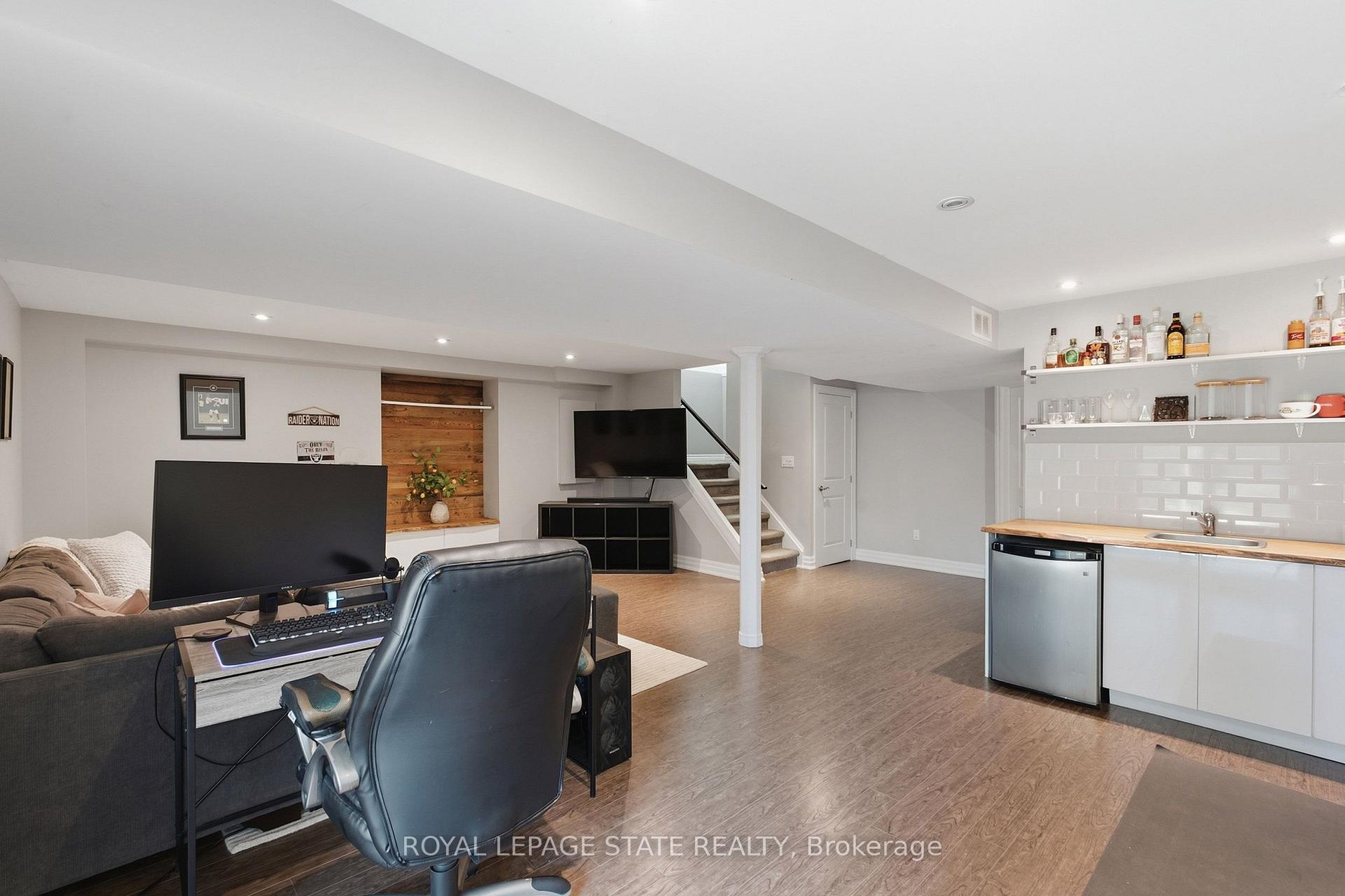 Photo 28 of 139 Stoneglen Way, Hamilton, Mount Hope — HOMEH