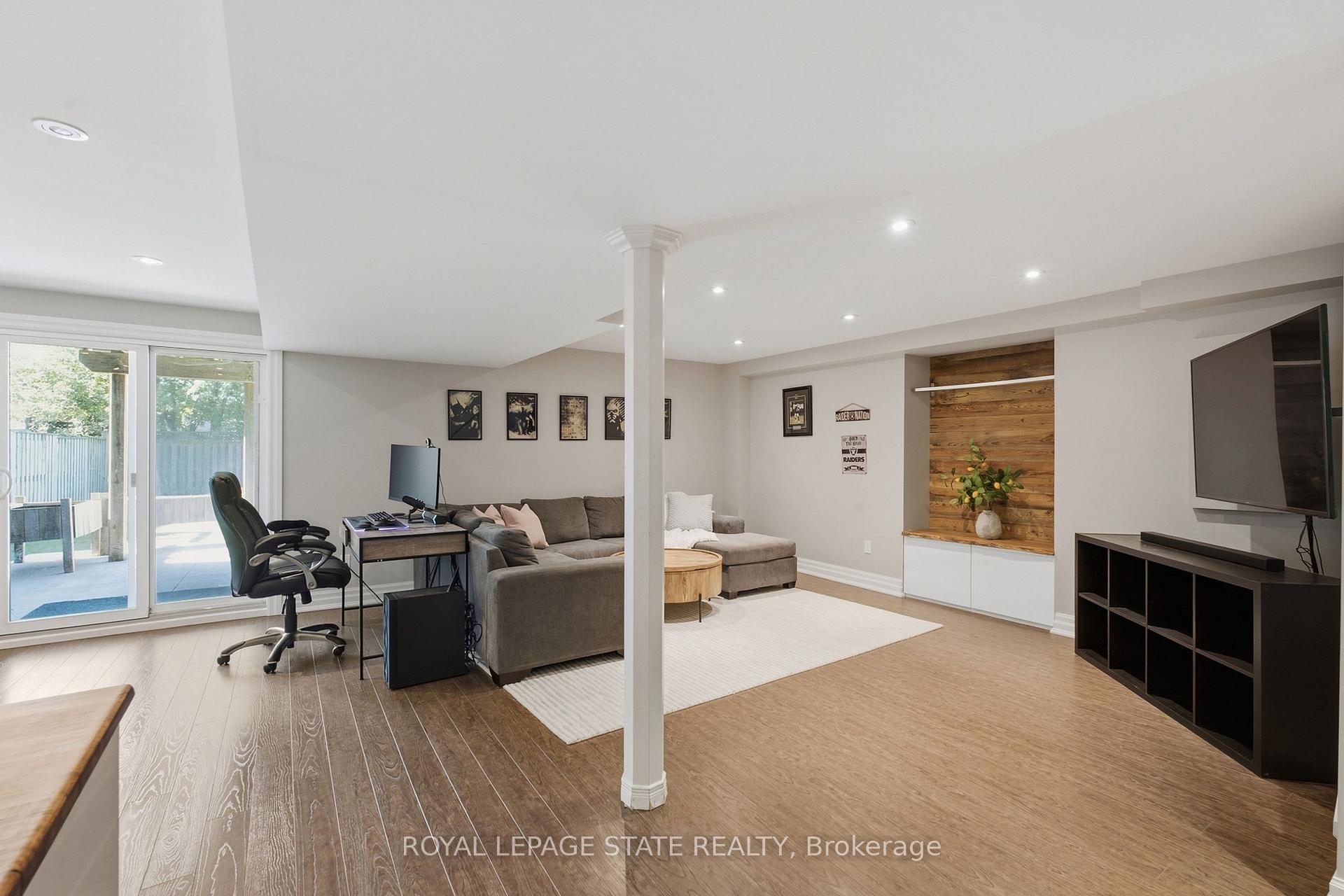 Photo 29 of 139 Stoneglen Way, Hamilton, Mount Hope — HOMEH