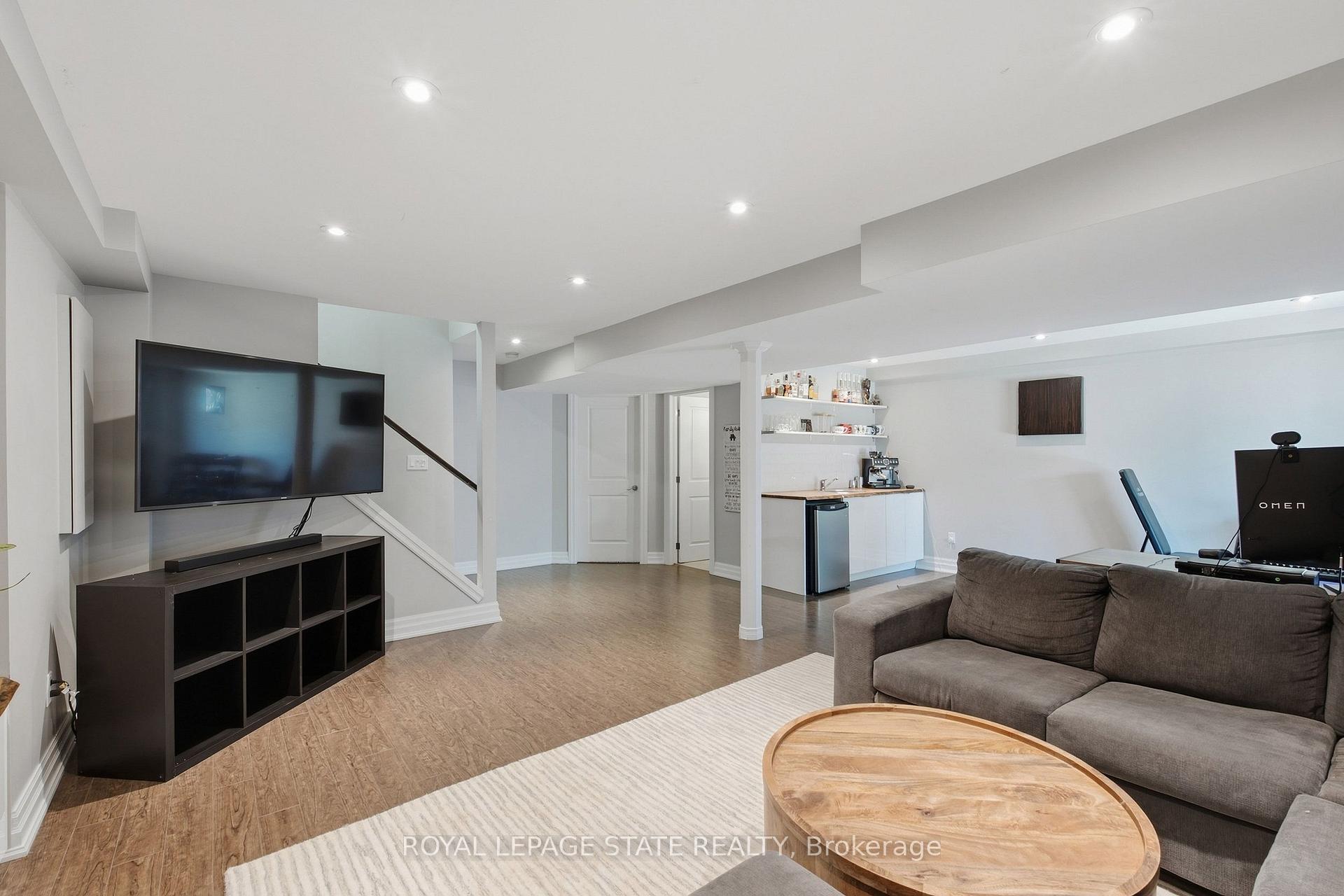 Photo 31 of 139 Stoneglen Way, Hamilton, Mount Hope — HOMEH