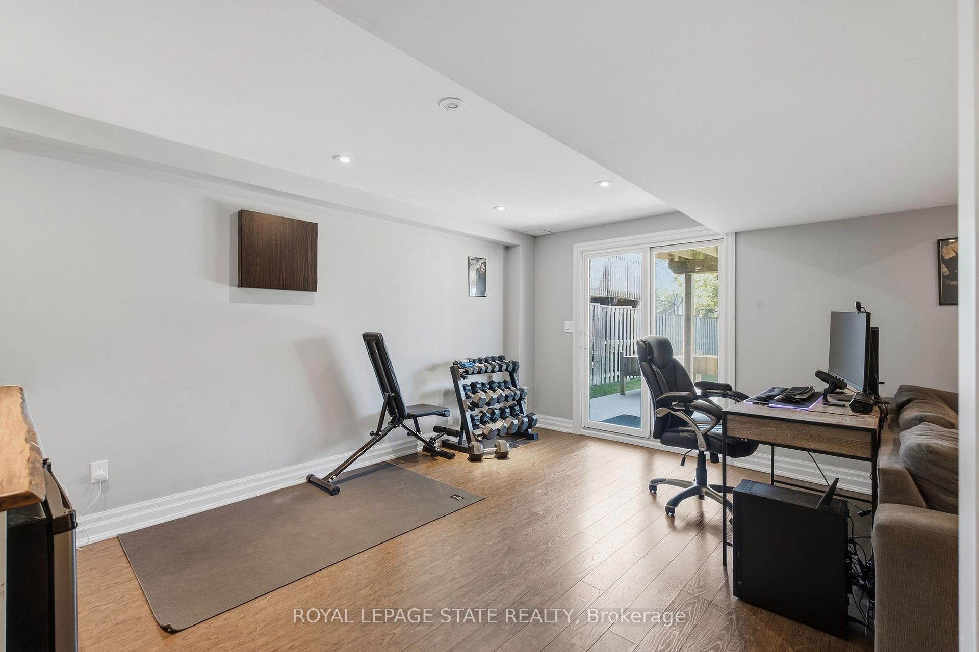 Photo 33 of 139 Stoneglen Way, Hamilton, Mount Hope — HOMEH