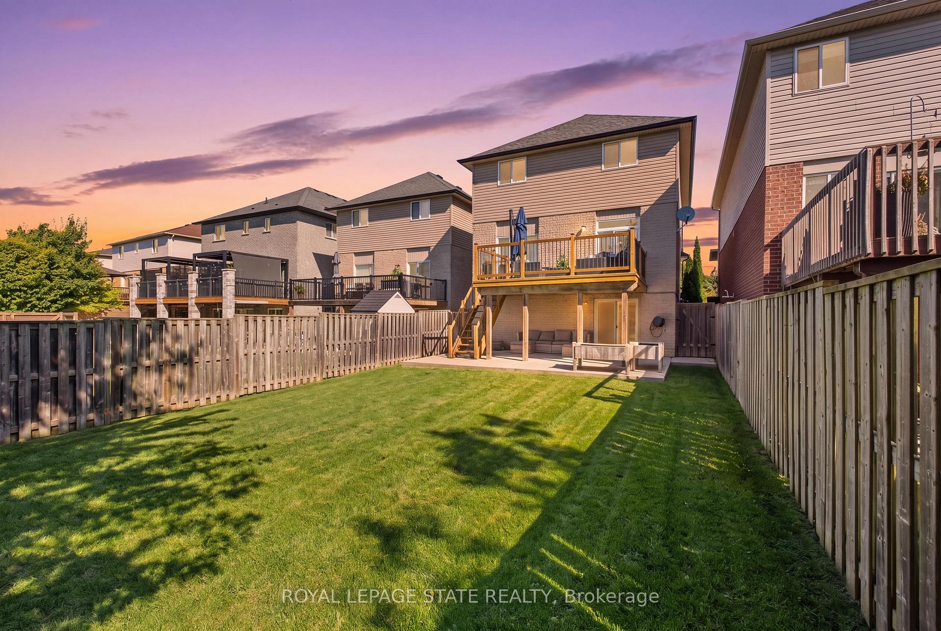 Photo 42 of 139 Stoneglen Way, Hamilton, Mount Hope — HOMEH