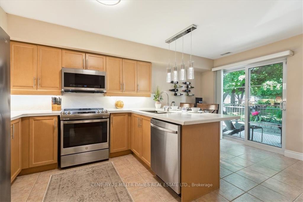 Photo 11 of Unit TH1, 442 Maple Avenue, Burlington, Brant — HOMEH