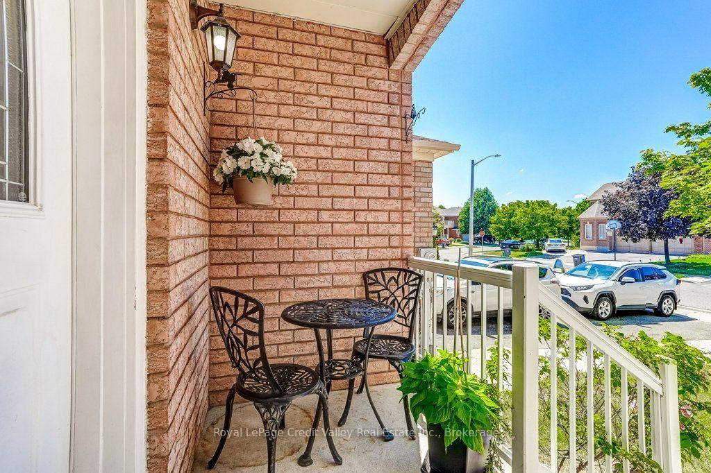 Photo 3 of 23 Tinsmith Street, Brampton, Northwest Sandalwood Parkway — HOMEH