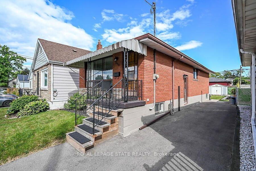 Photo 2 of 428 Brunswick Street, Hamilton, McQuesten — HOMEH