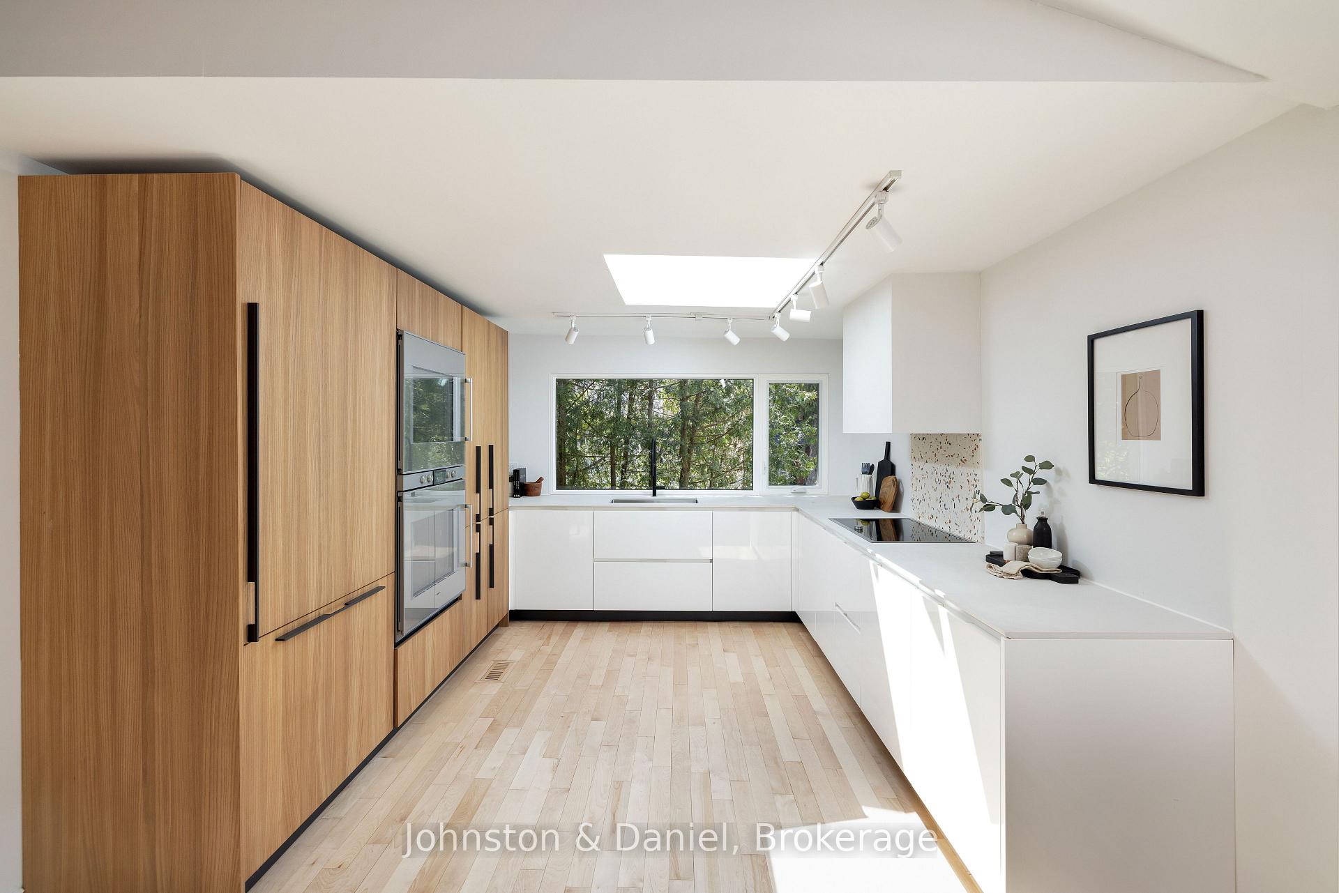 Photo 7 of 56 Grandview Avenue, Toronto, North Riverdale — HOMEH