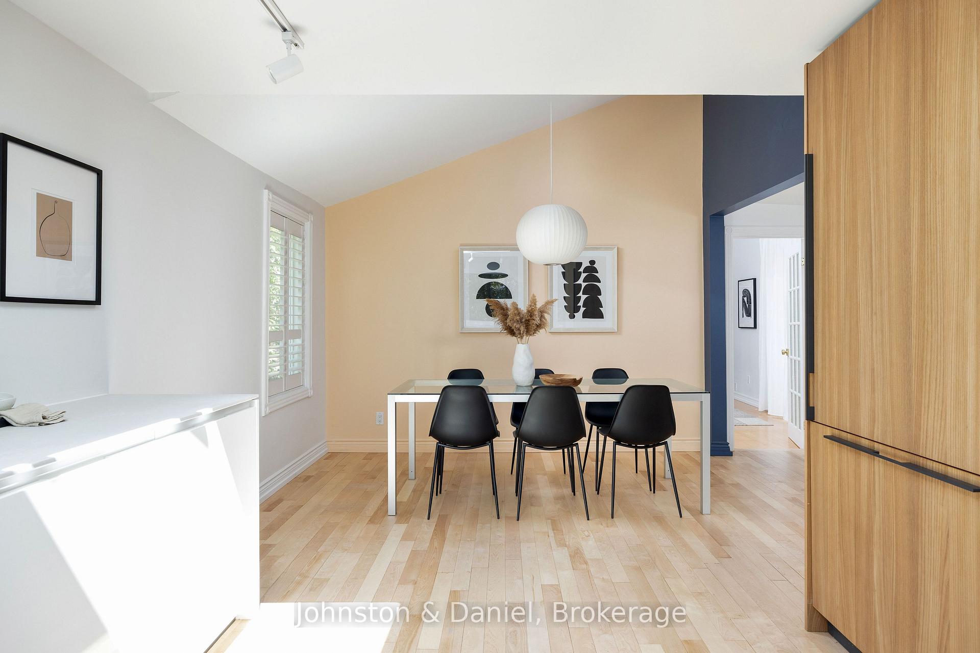 Photo 10 of 56 Grandview Avenue, Toronto, North Riverdale — HOMEH