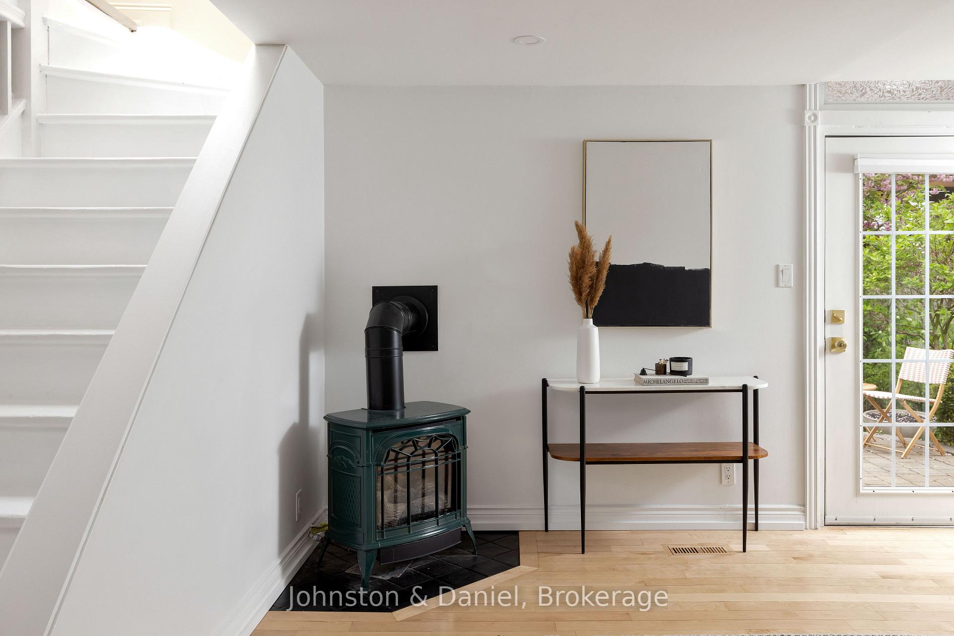 Photo 12 of 56 Grandview Avenue, Toronto, North Riverdale — HOMEH