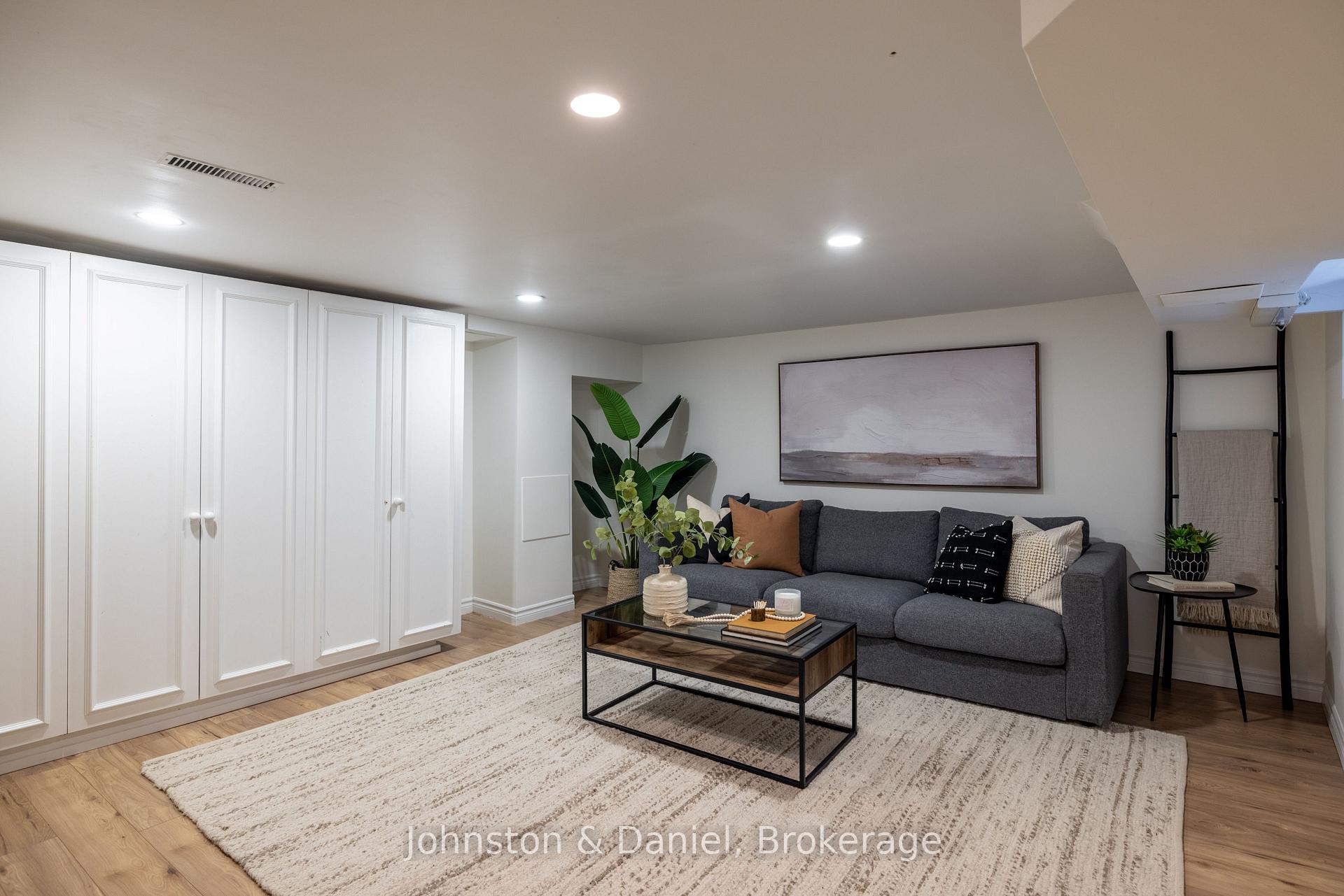 Photo 30 of 56 Grandview Avenue, Toronto, North Riverdale — HOMEH