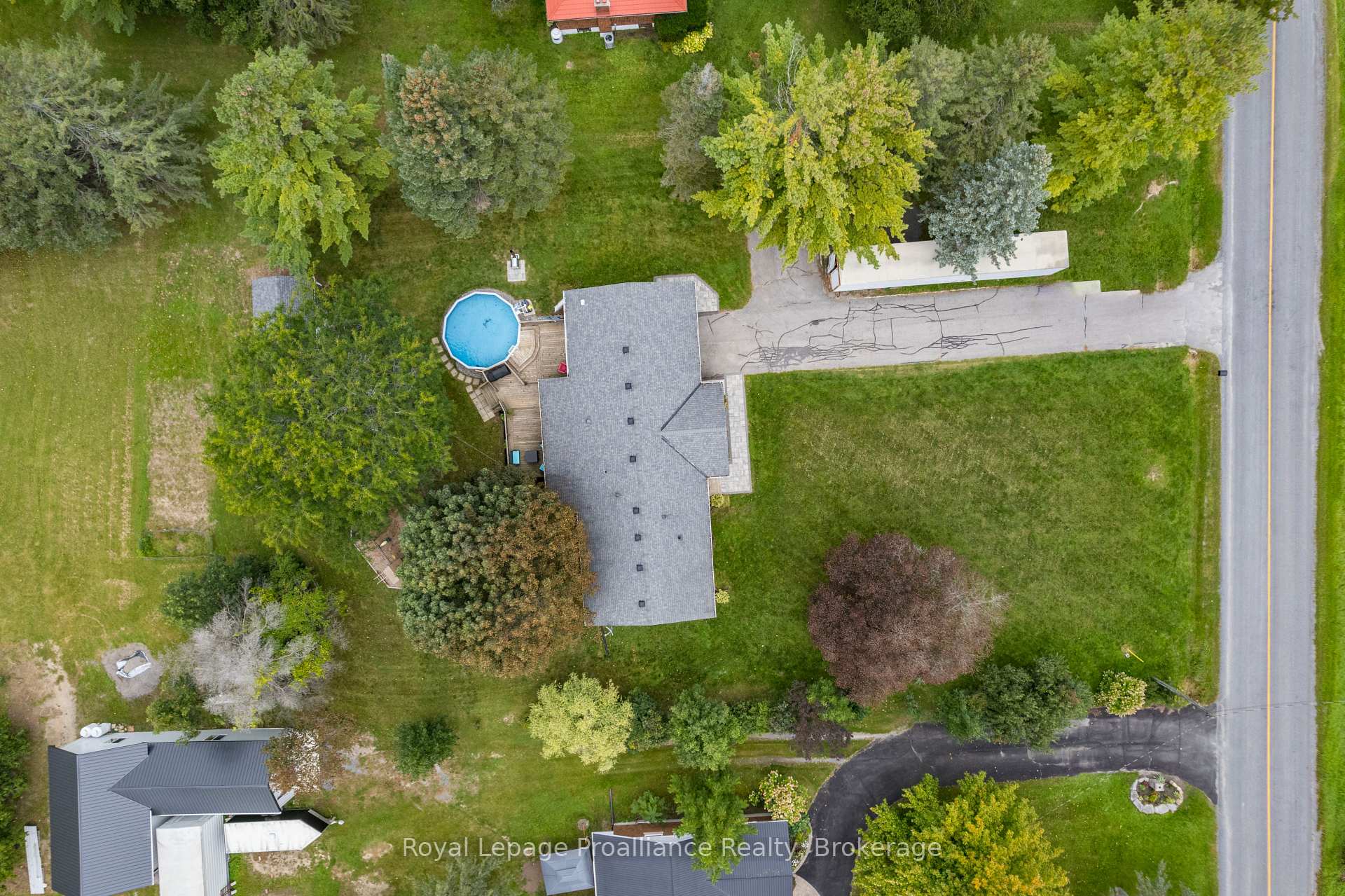 Photo 9 of 328 Ritz Road, Belleville, Thurlow Ward — HOMEH