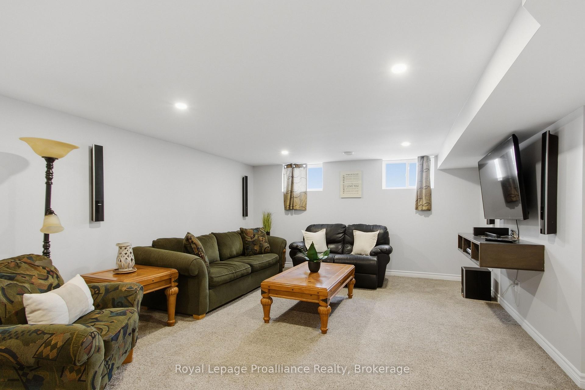 Photo 30 of 328 Ritz Road, Belleville, Thurlow Ward — HOMEH